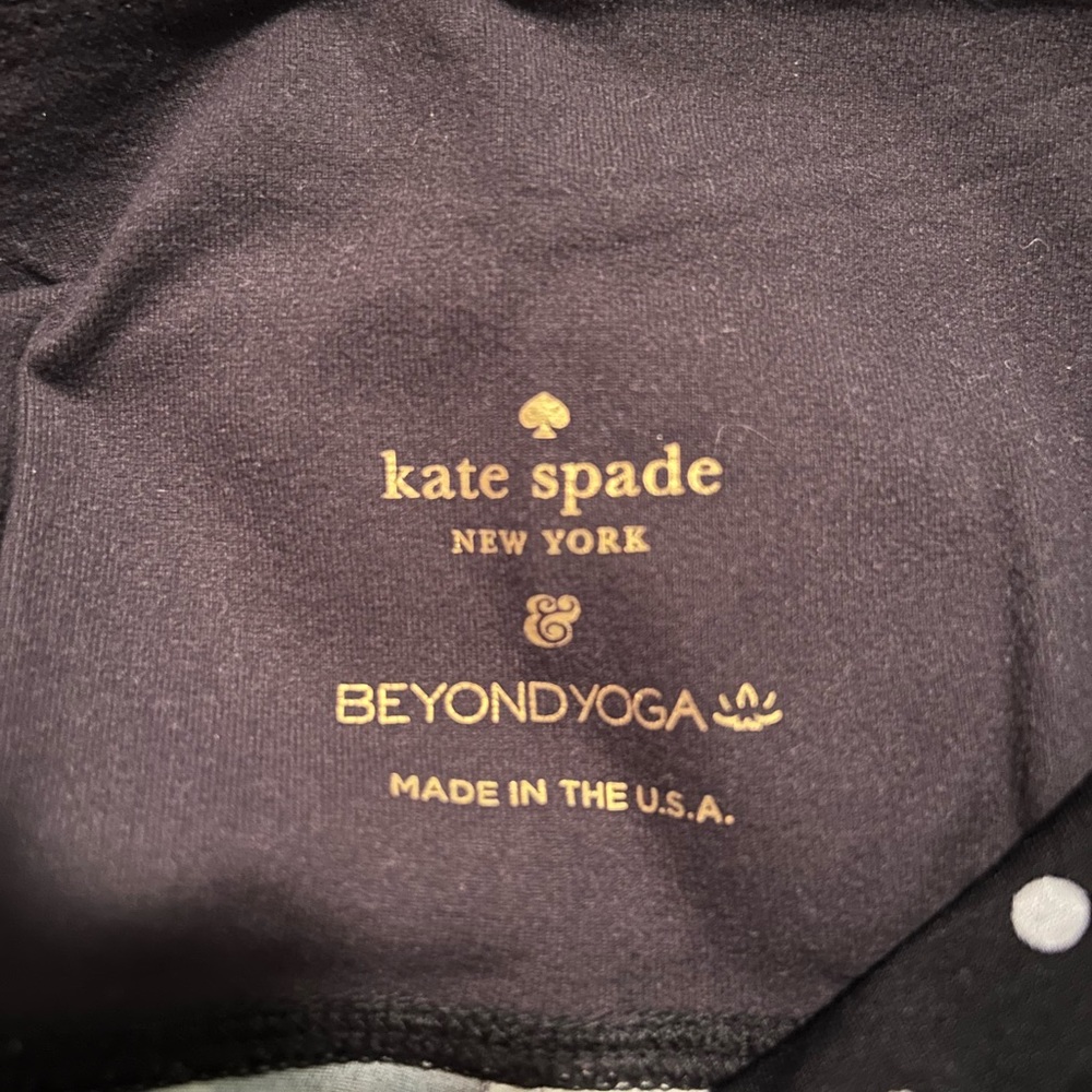 EUC Beyond Yoga x Kate Spade High Waist Bow Legging in Polka Dot - Picture 5 of 6